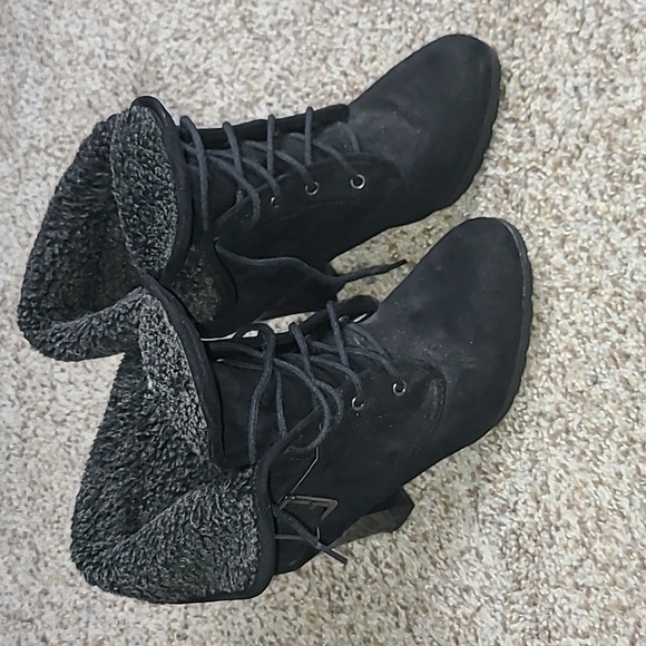 White Mountain Heeled  Boots - Picture 1 of 7